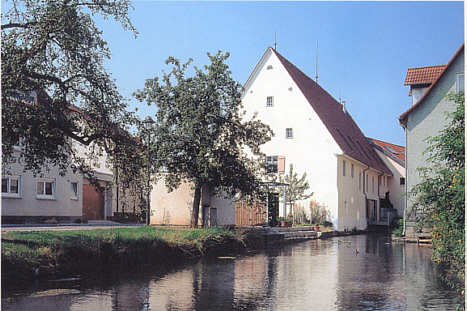 Langmühle in Langenau, Ansicht von der Wasserseite