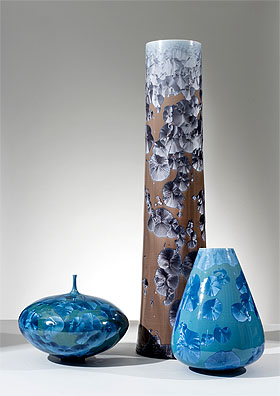 Kristallglasur in Blau- und Brauntönen