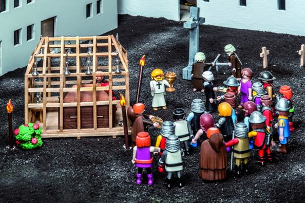 Während der fast vier Konzilsjahre starben auch hohe Würdenträger in der Stadt und mussten in provisorischen, aber gleichwohl aufwendig gestalteten Begräbnisfeierlichkeiten zur letzten Ruhe gebettet werden.