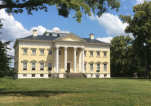 Schloss Wörlitz, Frontseite