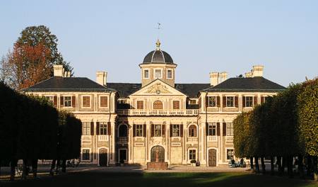 Schloss Favorite bei Rastatt, Vorderseite