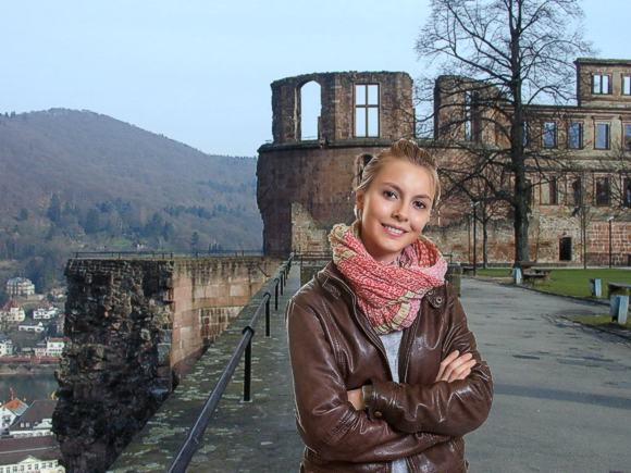 M&auml;delsparty in Heidelberg: Eli (16) auf der St&uuml;ckgartenterrasse. Bild: &copy; Daniel Ernst - Fotolia.com