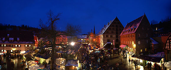 Weihnachtsmarkt im Klosterhof Maulbronn. Foto: ssg