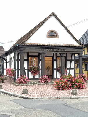 Sessenheim, Goethe-Memorial im Ort