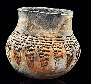 Vollständig erhaltener Kugelbecher der Rössener Kultur (ca. 4800–4500 v. Chr.) aus Schwäbisch Hall „Wolfsbühl“