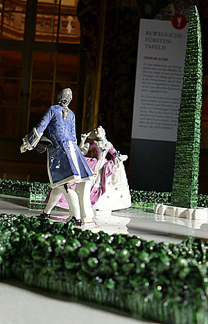 Das Nymphenburger Gartendessert - Tafelaufsatz aus Porzellan. Detail. 