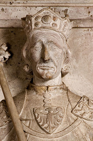 Ausschnitt aus dem Grabmal König Rudolfs von Habsburg (+ 1291) in der Vorkrypta des Domes.