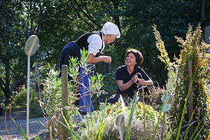 Die Hochzeit der Kräuter: Beim Kräutertag im Freilichtmuseum Vogtsbauernhof am 15. August steht die Schwarzwälder Kräuterwelt im Mittelpunkt des Programms. Foto: Schwarzwälder Freilichtmuseum Vogtsbauernhof, Hans-Jörg Haas 