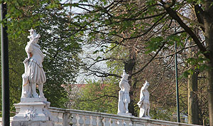 Schloss Bruchsal, Balustradenfiguren im Schlosspark. Foto: kulturer.be