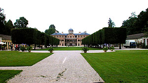 Schloss Favorite, zentrale Achse mit Lindenalleen. Foto: kulturer.be