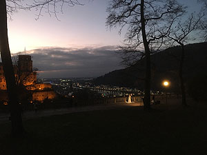 Schloss Heidelberg, Ausblick am Abend über Stadt und Rheinebene. Foto: kulturer.be