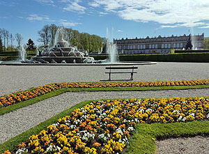 Frühjahrsbepflanzung im Schlosspark Herrenchiemsee. Fotos: Bayerische Verwaltung der staatlichen Schlösser, Gärten und Seen