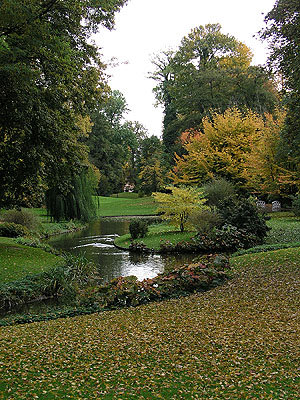 Schlossgarten Schwetzingen im Herbst: Wiesentälchen vom Tempel der Waldbotanik aus gesehen, Fotos: kulturer.be