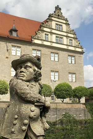 Schlossgarten Weikersheim, Zwergenfigur aus der Galerie der Zwerge. foto: kulturer.be