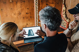 Erstabstimmung mit der Restauratorin des digitalen Inlays