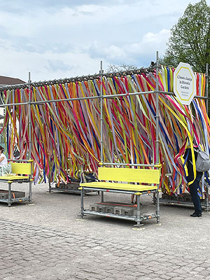 Schloss Schwetzingen: Installation zur Artenvielfalt im Ehrenhof des Schlosses