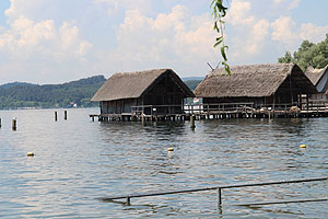 Pfahlbauten im Pfahlbaumuseum Unteruhldingen am Bodensee. 